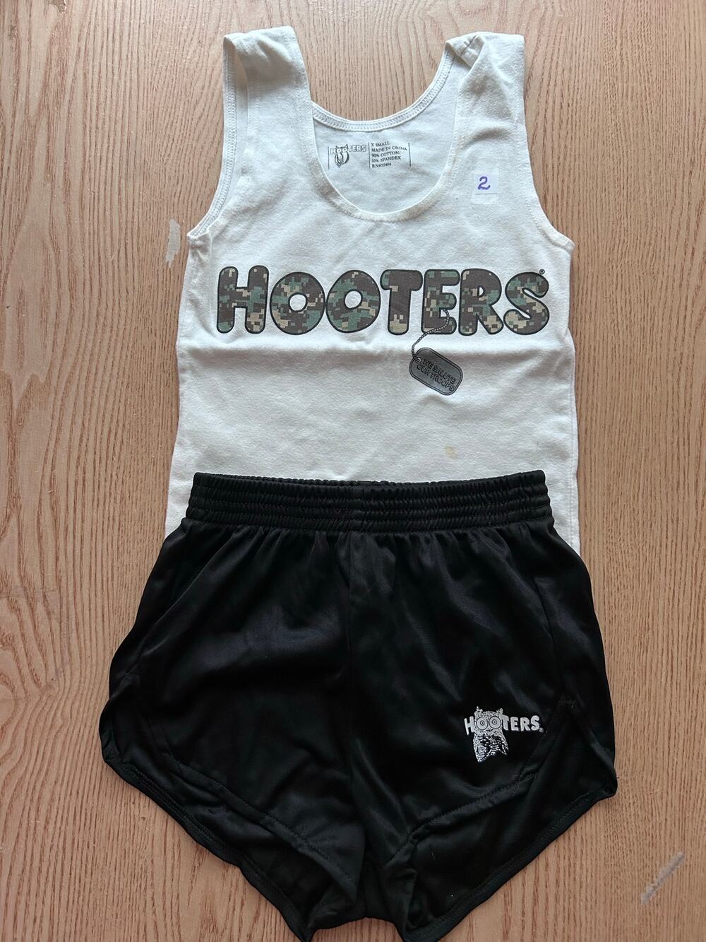 b20-#2 Women's 2pc Hooters Girl Worn Camo Tank & Original Dolfin Shorts Xs/Xxxs